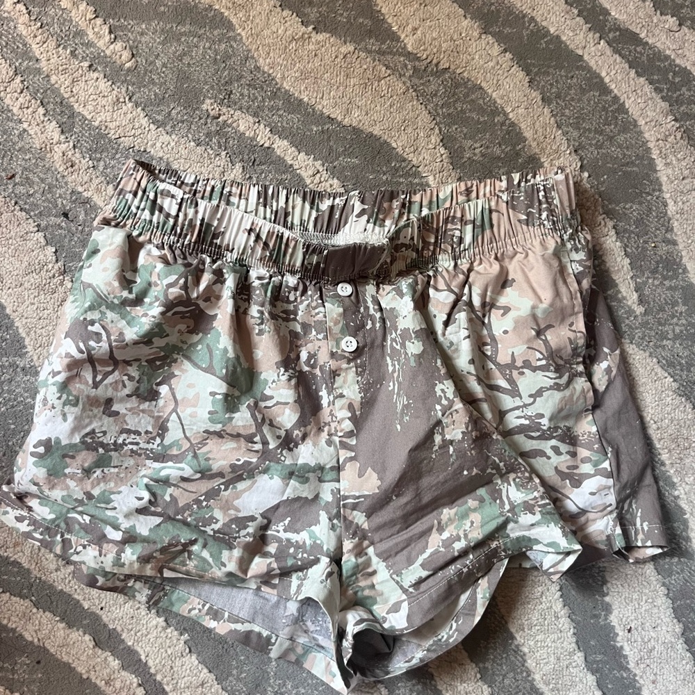 Zoe + Liv Camouflage Cargo Shorts